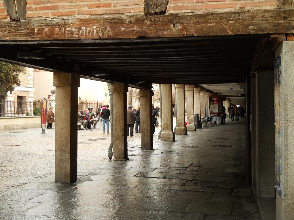 Hostal Jacinto Alcala de Henares Exterior photo