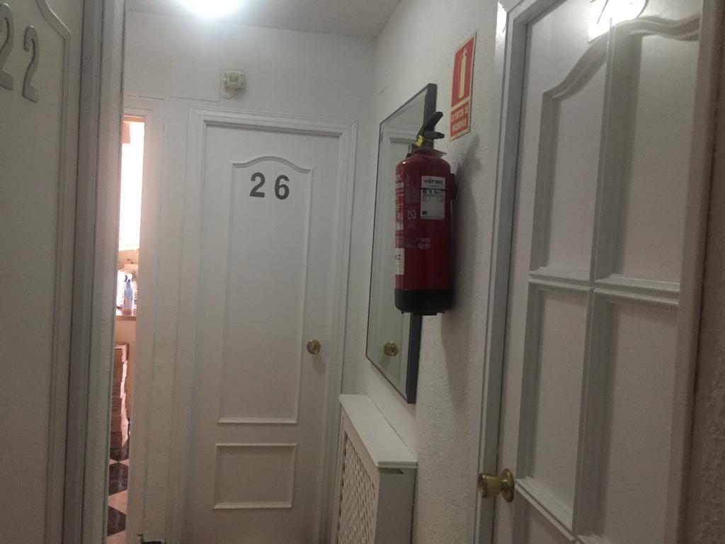 Hostal Jacinto Alcala de Henares Exterior photo